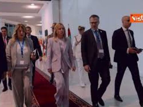 Incontro bilaterale tra la premier Meloni e il presidente dell'Egitto Al Sisi a Sharm El Sheikh