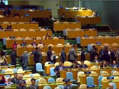 Netanyahu interviene all'Assemblea Generale Onu, alcune delegazioni lasciano l'Aula