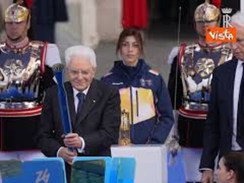 Milano-Cortina, Mattarella accende il braciere Olimpico alla cerimonia al Quirinale
