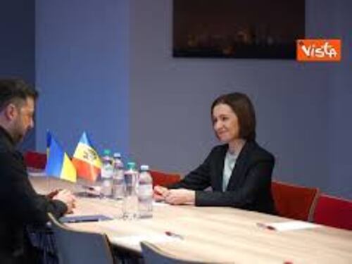 Zelensky incontra a presidente della Moldavia Sandu a L'Aja, in Olanda