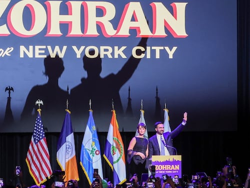 Mamdani conquista New York, ma il trionfo socialista rischia di essere un boomerang: ecco perché