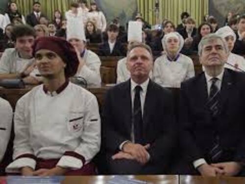Cucina italiana patrimonio Unesco, il momento della proclamazione e l'applauso dei cuochi