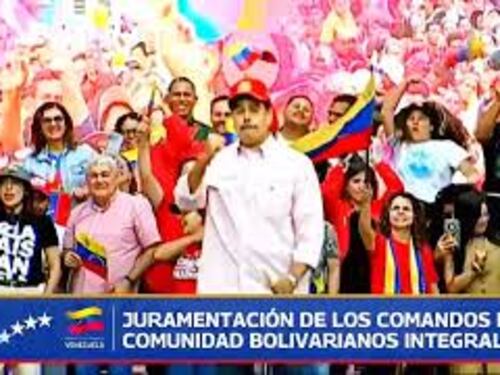 Maduro balla ancora davanti ai suoi sostenitori a Caracas