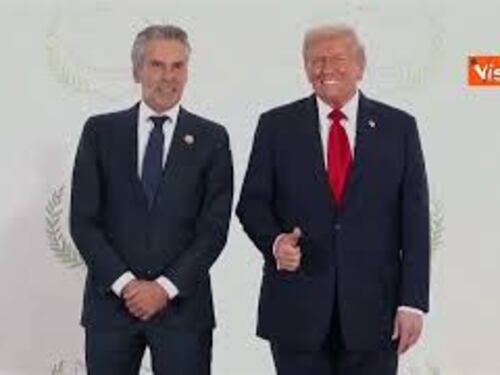 Accordi pace Gaza, Trump stringe le mani ai leader in Egitto, il timelapse della casa Bianca