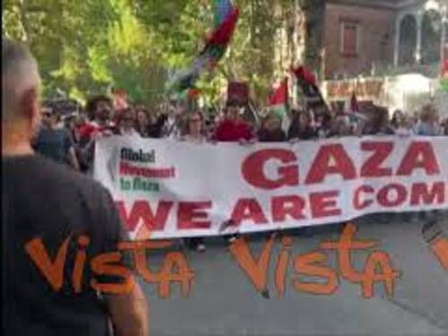 "Morte al sionismo, Gaza arriviamo", gli striscioni al corteo per la Palestina a Roma