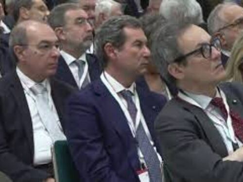 Mattarella: C'è una disordinata e ingiustificata aggressione alla Ue