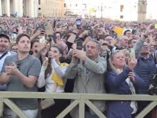 Gli eventi del 2025. L'elezione di Papa Leone XIV e il suo primo discorso in Piazza San Pietro