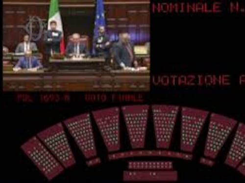 Legge "Senza consenso è stupro", il sì unanime alla Camera con 227 voti. Il testo passa al Senato