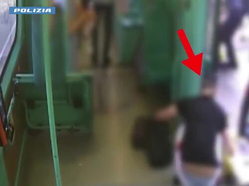 L'aggressione sul tram a Milano