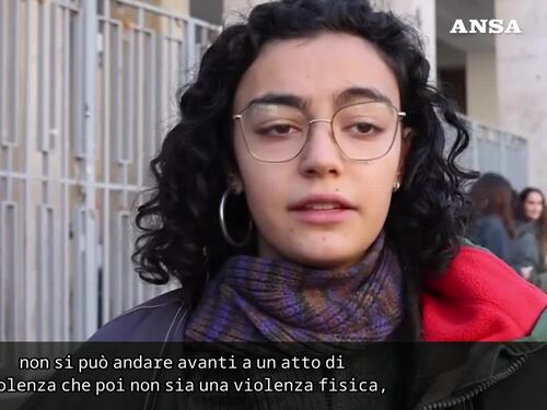 "Il mio nome nella lista stupri": parla una studentessa del liceo Giulia Cesare di Roma