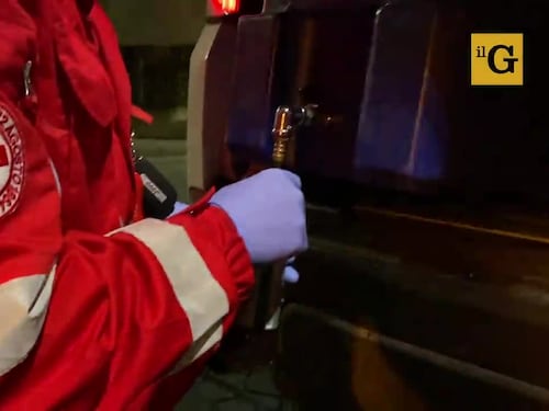 "Sempre più italiani in strada", la nostra notte con la Croce Rossa Italiana