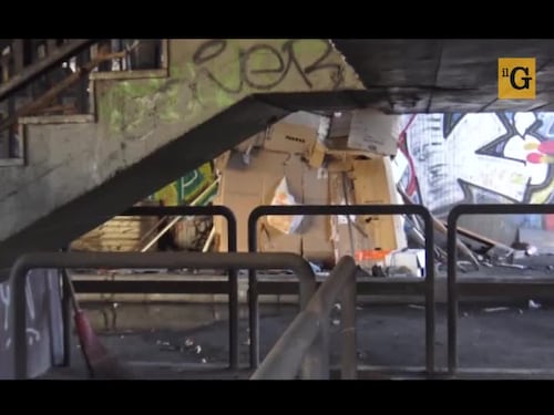 Ecco la favela con vista sulla Tangenziale Est