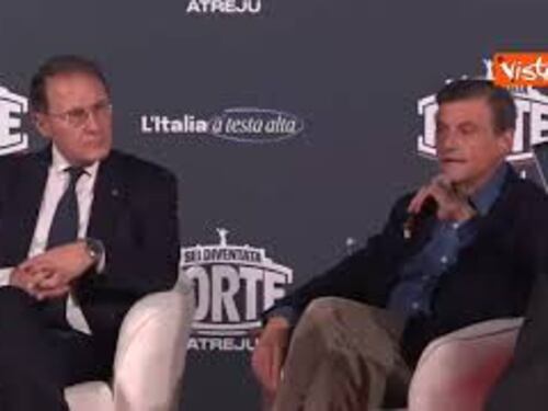 Calenda: "Putin attacca l'Ucraina ma il suo scopo è smembrare l'Europa"