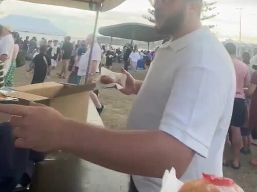 Risate e cibo, poi le pallottole: i minuti prima dell'attentato a Sidney