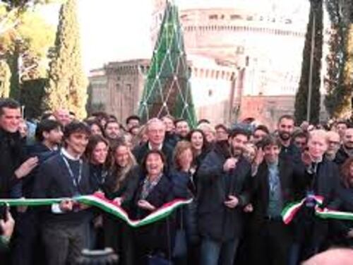Atreju 2025 al via, Arianna Meloni e Donzelli tagliano il nastro della kermesse di FdI