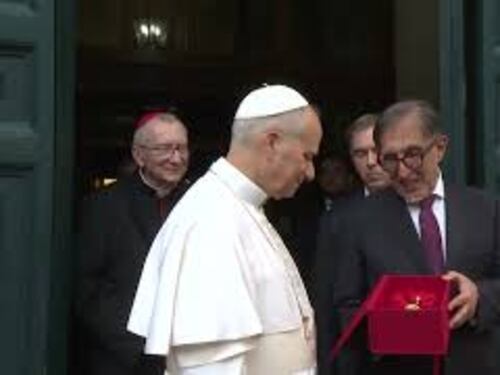 Papa Leone XIV a sorpresa in Senato per visitare la mostra della Bibbia di Borso d'Este