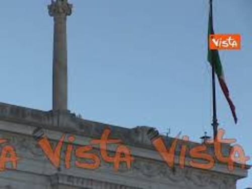 Giornata dell'Unità Nazionale, il Presidente Mattarella rende omaggio al Milite Ignoto al Vittoriano