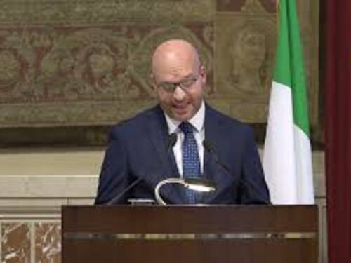 Lorenzo Fontana: Contro abusi su minori prima tutela in famiglia e scuola, sinergia con Istituzioni
