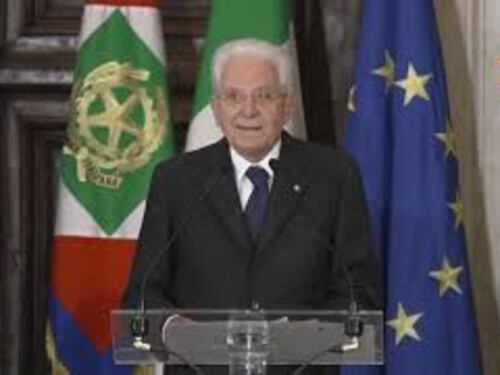 Mattarella: Mosca non può evocare la pace e muovere la guerra