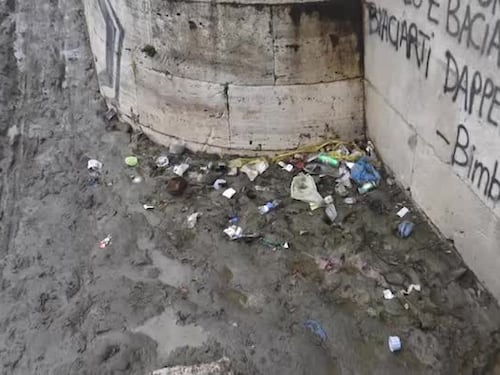 Castel Sant'Angelo, la pista ciclabile è off limits tra fango e accampamenti