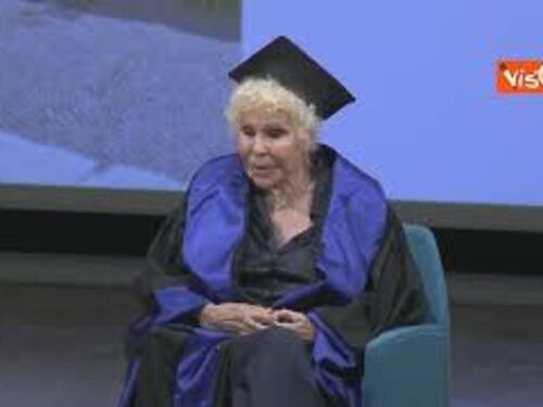 Addio Ornella Vanoni, eccola alla laurea Ad Honorem a giugno: Io cialtrona, non ho mai studiato