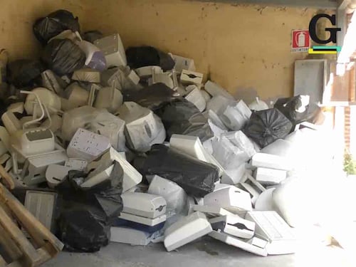 Il parco della Asl è una discarica tra rifiuti e degrado