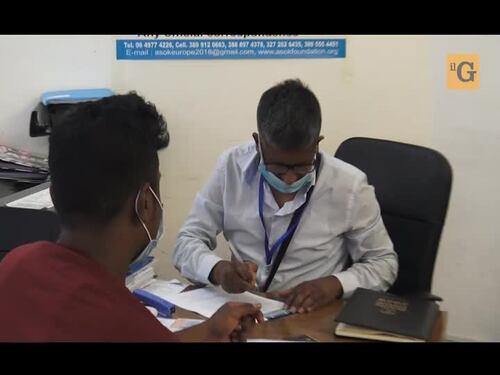 L'inferno Covid in Bangladesh: "In 10mila pronti a fuggire in Italia"