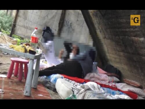 Camping rom nell'oasi protetta: "Nessun rispetto delle regole anti-contagio"