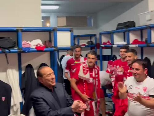 Il Monza è in Serie A: Berlusconi festeggia negli spogliatoi
