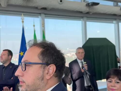 video Palazzo Lombardia Berlusconi