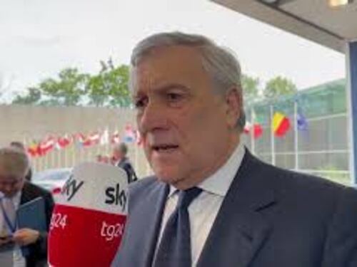 Tajani: "Non tocca a noi interferire con eventi in Russia, continueremo a sostenere Ucraina"
