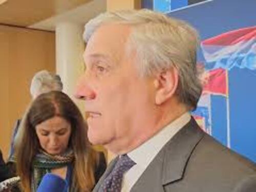 Tajani: "Ci auguriamo Xi vada da Zelensky, Cina lavori per la pace"