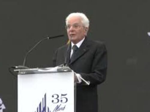 Mattarella ad Auschwitz: "Sopravvissuti preziosi testimoni della verità"
