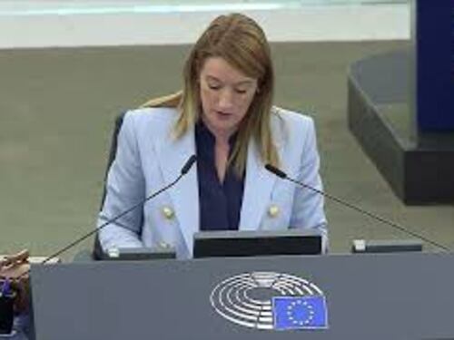 Qatargate, Parlamento Ue destituisce vicepresidente Eva Kaili con 625 sì, 1 contrario e 2 astenuti