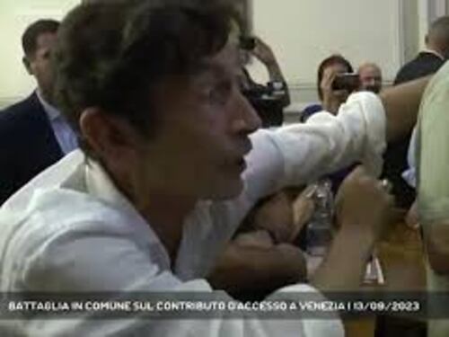 Ticket a Venezia, litigi e discussioni al Consiglio comunale. Ecco le immagini