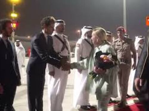 Meloni in Qatar, l'arrivo e l'incontro con l'Emiro. Le immagini