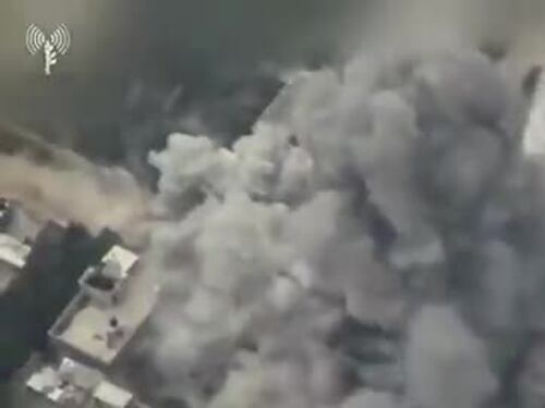Netanyahu posta video bombardamenti: "Abbiamo appena iniziato, Israele vincerà"