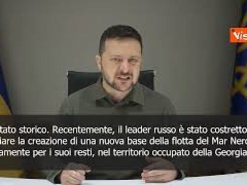Zelensky: Flotta militare russa si sta gradualmente ritirando dalla Crimea