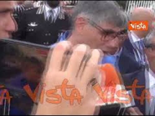 Don Patriciello sui siti porno: "Evitiamo che ai bambini arrivino così facilmente immagini violente"