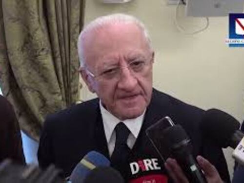 De Luca: "Campo giusto di Conte? Ragionevole, basta che non si vada verso camposanto"