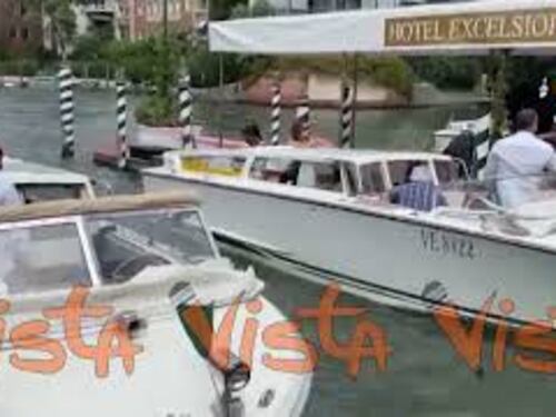 Venezia 80, attori, registi e influencer sbarcano al Lido per la Mostra del Cinema