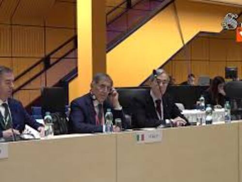 La Russa alla conferenza dei presidenti del parlamento dei paesi Ue a Praga. Le immagini