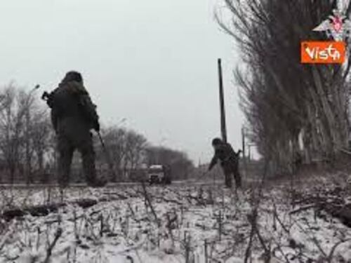 Azione antimine per il ripristino del servizio tranviario di Mariupol da parte della Russia