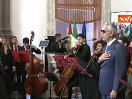 Mattarella alla Federico II di Napoli, Bocelli intona l'inno nazionale