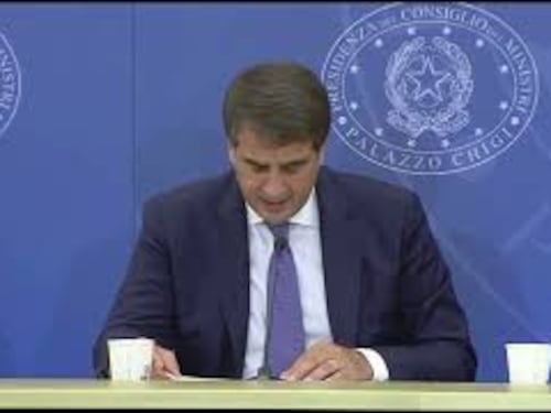 Migranti, Fitto: "45 milioni a Lampedusa come compensazione gravi disagi"