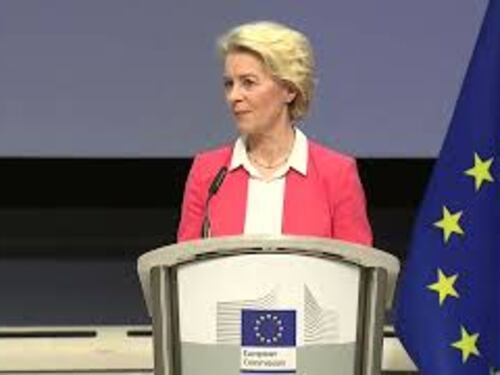Migranti, von der Leyen: "Aggiorneremo legge Ue contro traffico"