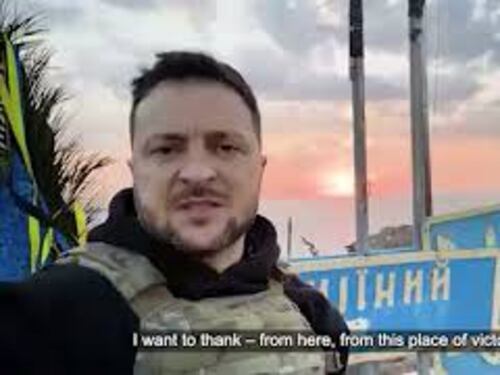 500 giorni di guerra in Ucraina, Zelensky sull'isola dei serpenti