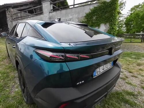 Peugeot 408, le nostre pillole: guarda il video