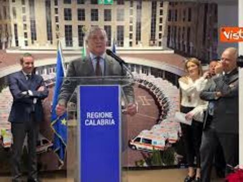 Tajani: "Metsola bravissima e nostra candidata a presidente parlamento europeo dopo il voto"