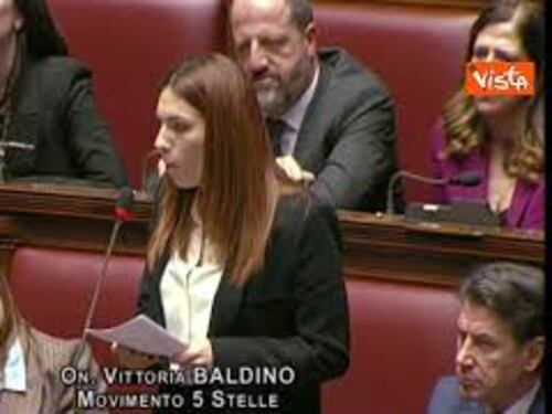Baldino (M5s): "Meloni ha deciso di mimetizzarsi. Donna, madre e cristiana non ha senso dello Stato"